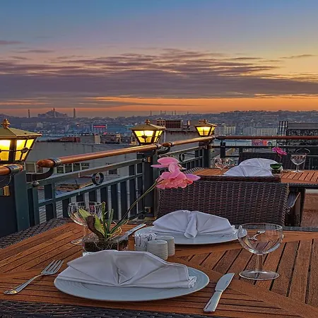 Galata La Bella Стамбул